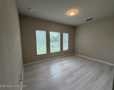 3575 Tabitha Court - Photo Thumbnail 13