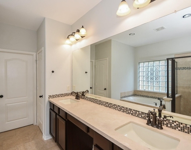 6311 Denison Oaks Drive - Photo Thumbnail 17