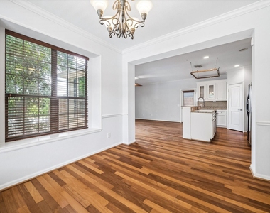 1542 Bevis Street - Photo Thumbnail 12