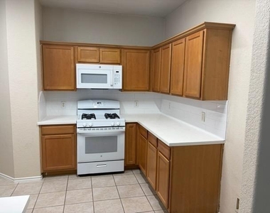 22023 Thorngrove Lane - Photo Thumbnail 4