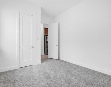 10718 Hidden Rock Drive - Photo Thumbnail 19