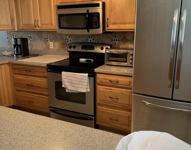 300 Columbia Drive - Photo Thumbnail 7