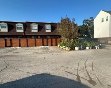 9303 Hammerly Boulevard - Photo Thumbnail 2