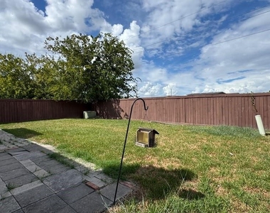 16910 Great Oaks Glen Drive - Photo Thumbnail 35