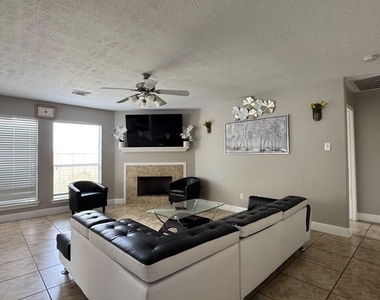 16910 Great Oaks Glen Drive - Photo Thumbnail 31