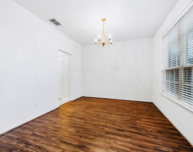 2032 Creek Shore Lane - Photo Thumbnail 27