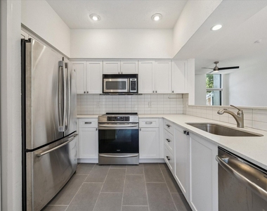 701 Bering Drive - Photo Thumbnail 11