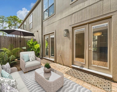 701 Bering Drive - Photo Thumbnail 9