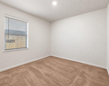 365 Stone Gage Drive - Photo Thumbnail 12