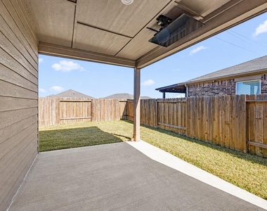 365 Stone Gage Drive - Photo Thumbnail 16