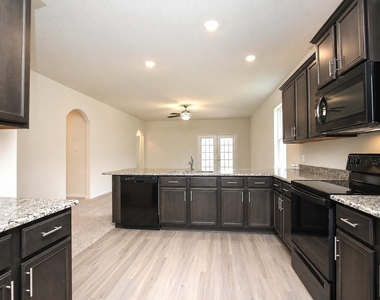 365 Stone Gage Drive - Photo Thumbnail 6