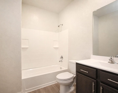 365 Stone Gage Drive - Photo Thumbnail 10