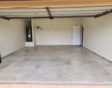 365 Stone Gage Drive - Photo Thumbnail 3