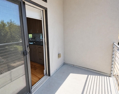 2401 Crawford Street - Photo Thumbnail 9