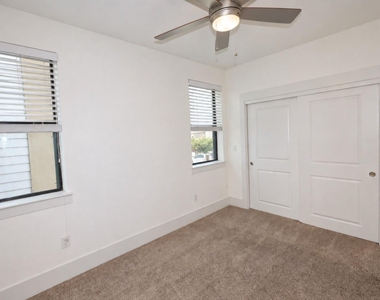 2401 Crawford Street - Photo Thumbnail 6