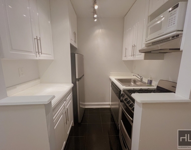 West 68th Street - Photo Thumbnail 3