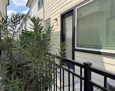 2305 Silva Park Lane - Photo Thumbnail 38