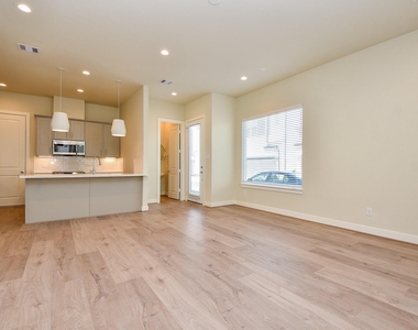 2305 Silva Park Lane - Photo Thumbnail 5