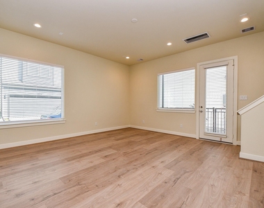 2305 Silva Park Lane - Photo Thumbnail 14