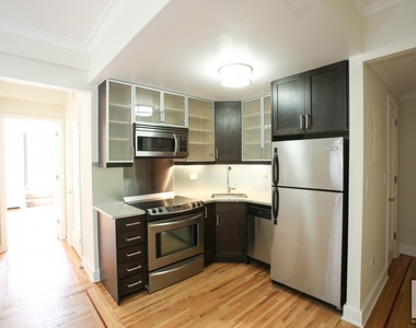 West 70th Street - Photo Thumbnail 2