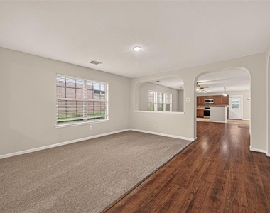4219 Mineral Haven Drive - Photo Thumbnail 7