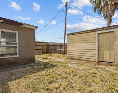 900 3rd Avenue - Photo Thumbnail 16