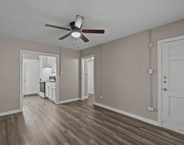 900 3rd Avenue - Photo Thumbnail 8