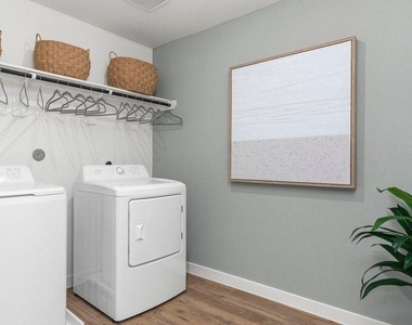 3523 Blackbird Lane - Photo Thumbnail 8