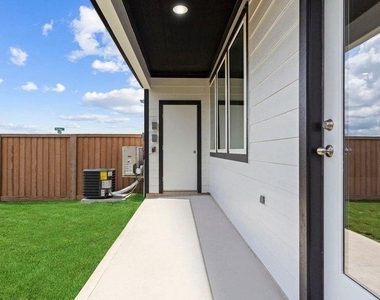 3523 Blackbird Lane - Photo Thumbnail 17