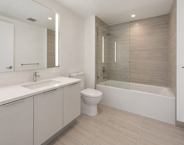 435 West 31st Street - Photo Thumbnail 2