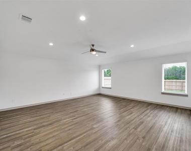 3331 Balboa Grove Lane - Photo Thumbnail 15