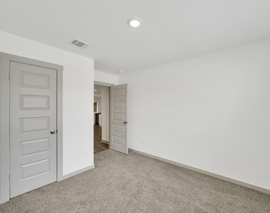 3331 Balboa Grove Lane - Photo Thumbnail 6