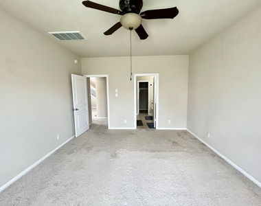 10831 Woodwind Shadows Drive - Photo Thumbnail 14