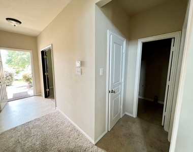 10831 Woodwind Shadows Drive - Photo Thumbnail 5