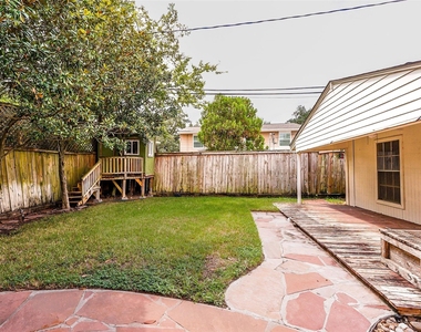 3827 Drake Street - Photo Thumbnail 27