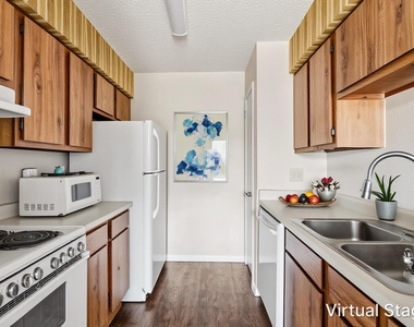 1500 Bay Area Boulevard - Photo Thumbnail 8