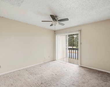 1500 Bay Area Boulevard - Photo Thumbnail 11