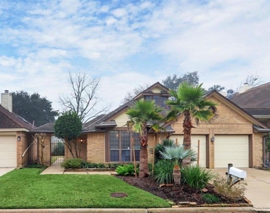 12715 Avenida Vaquero Street - Photo Thumbnail 1