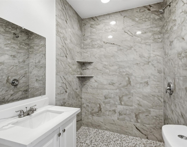 1008 Studewood Street - Photo Thumbnail 8