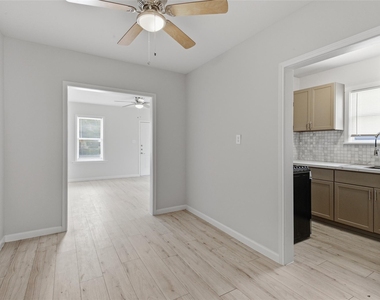 1008 Studewood Street - Photo Thumbnail 6