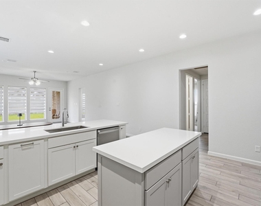 16719 Williams Gully Trail - Photo Thumbnail 11