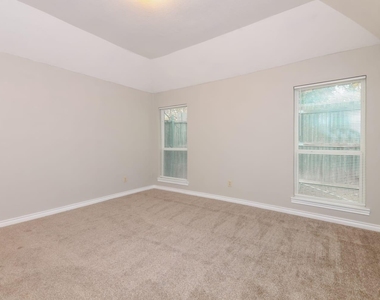 506 Bryan Court - Photo Thumbnail 8