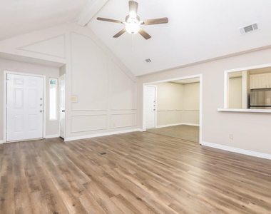 506 Bryan Court - Photo Thumbnail 4