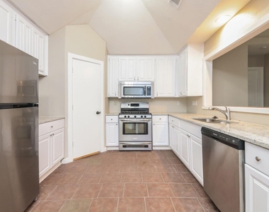506 Bryan Court - Photo Thumbnail 6