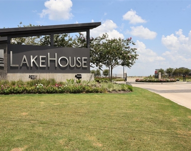 1052 Open Sky Drive - Photo Thumbnail 19