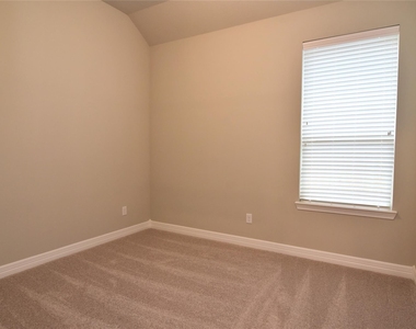 1052 Open Sky Drive - Photo Thumbnail 10