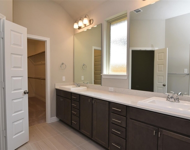 1052 Open Sky Drive - Photo Thumbnail 14