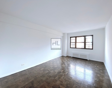 East 35th Street - Photo Thumbnail 7