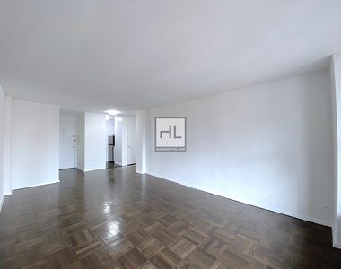 East 35th Street - Photo Thumbnail 2