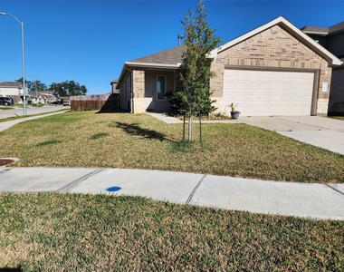 5203 Mossdale Bluff Lane - Photo Thumbnail 1